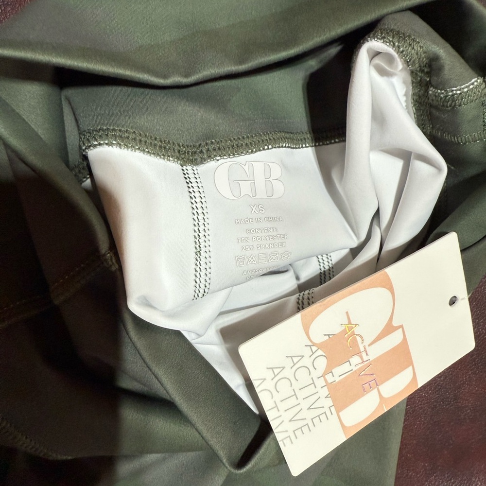 NWT Gianni Bini Green Camouflage Leggings - Picture 3 of 3
